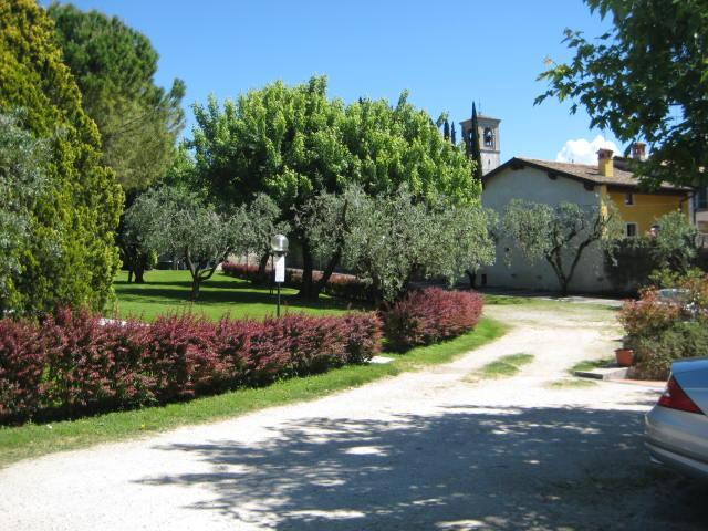 Residence L'Oliveto Garden And Swimming Pool San Felice del Benaco Zewnętrze zdjęcie