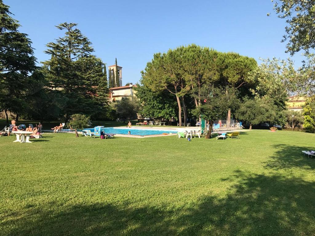 Residence L'Oliveto Garden And Swimming Pool San Felice del Benaco Zewnętrze zdjęcie